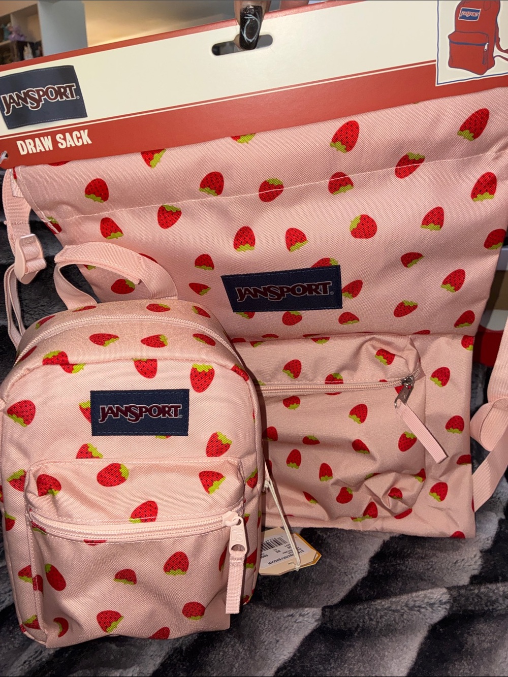 Jansport Strawberry bag & lunch bag bundle - Picture 5 of 6
